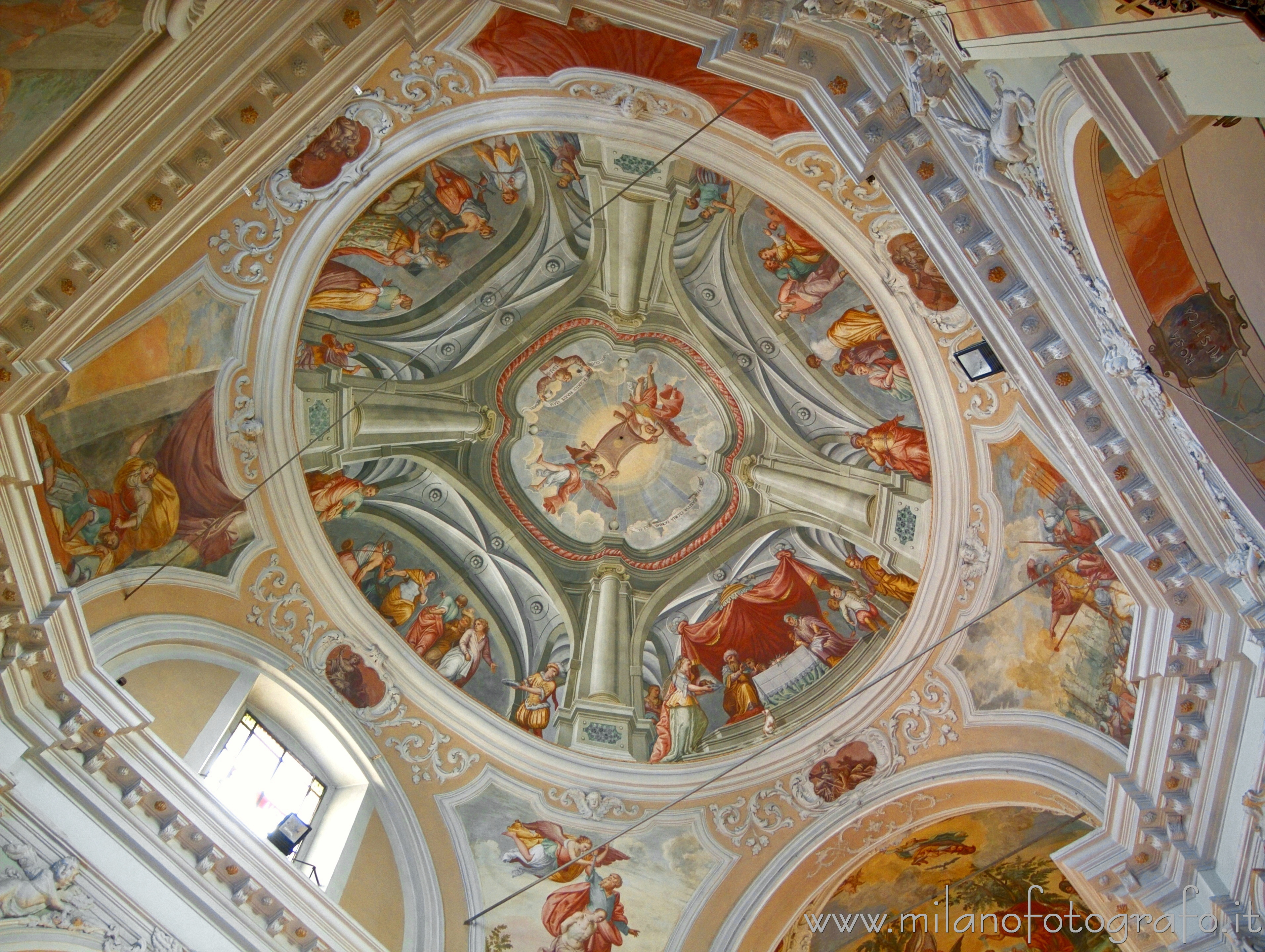 Monte Isola (Brescia): Decorazioni sul soffitto nella Chiesa di San Giovanni in località Corzano - Monte Isola (Brescia)