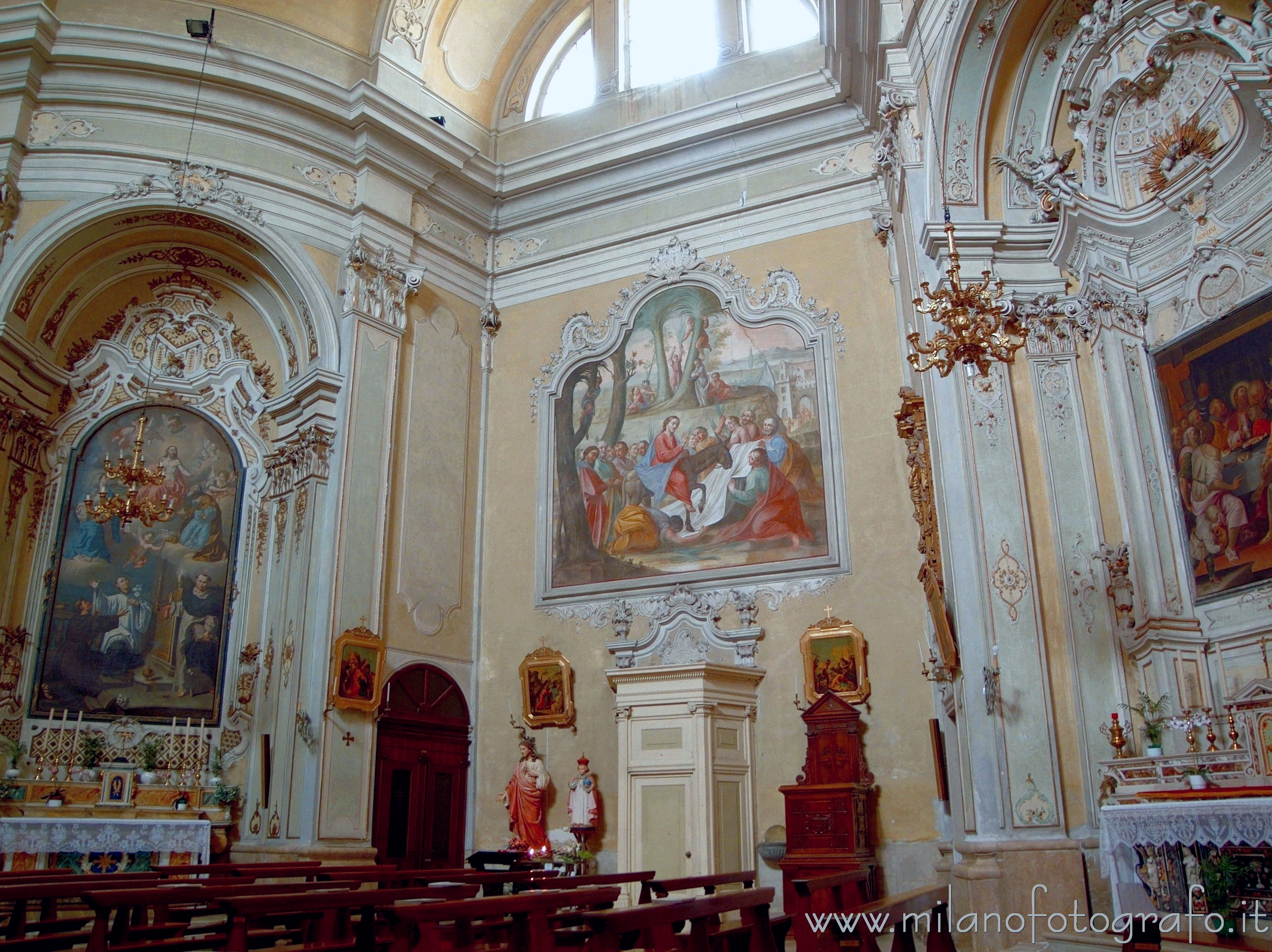 Siviano (Brescia, Italy): Left internal wall of the Church of the Saints Faustino and Giovita - Siviano (Brescia, Italy)