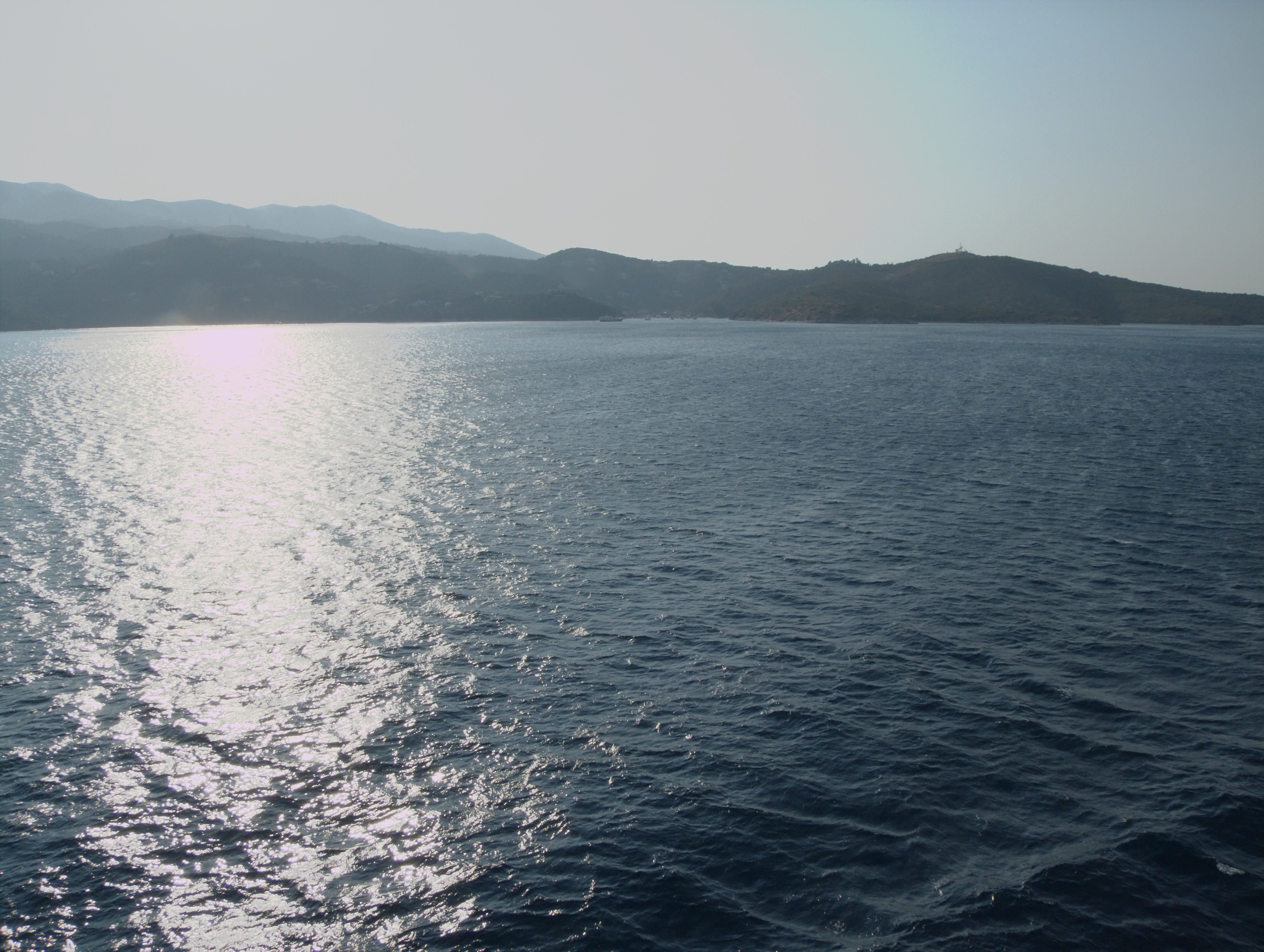 Corfù (Grecia): Riflesso del sole sul mare nel tardo pomeriggio - Corfù (Grecia)