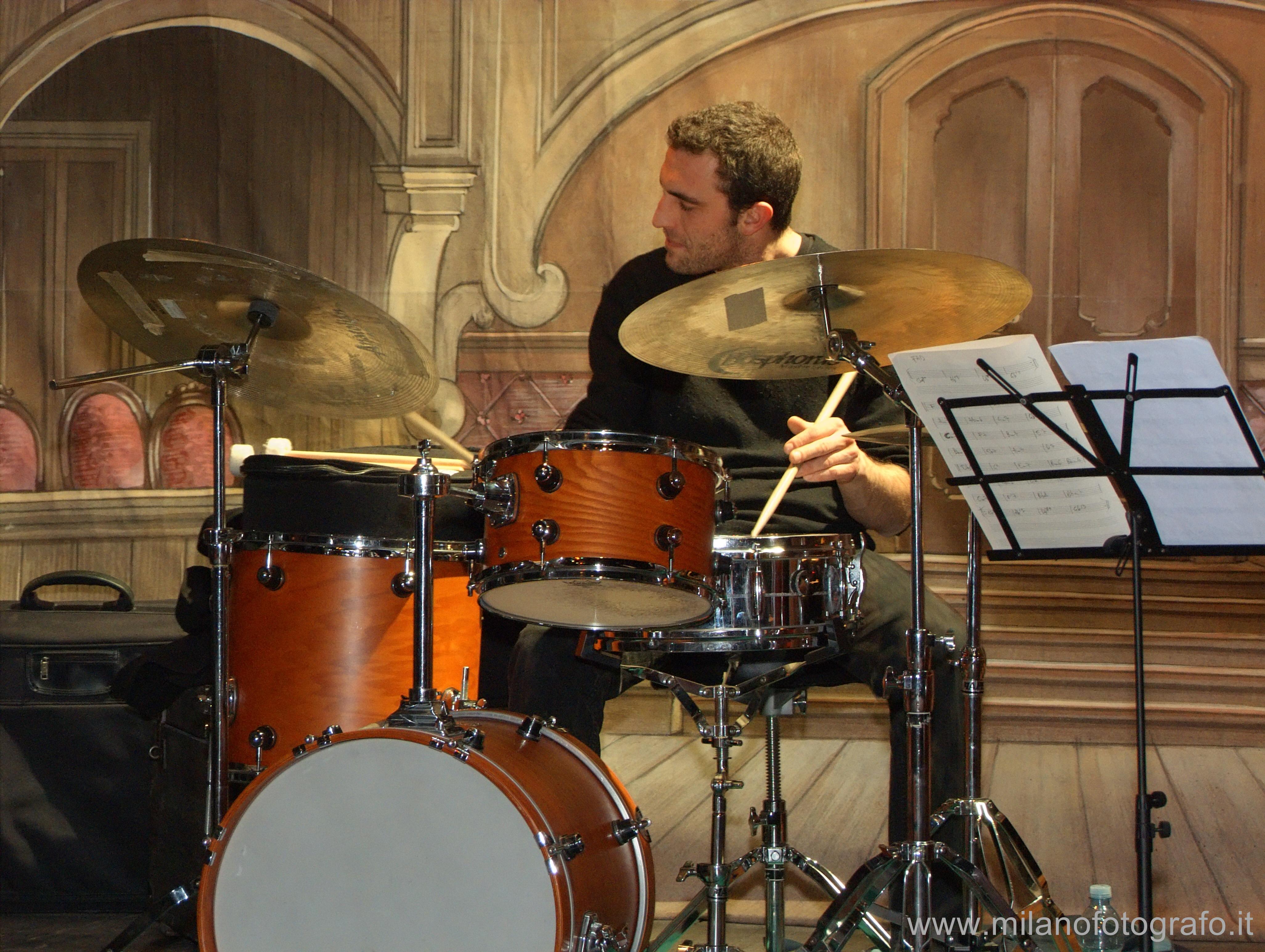 Milan (Italy): Jazz drummer - Milan (Italy)