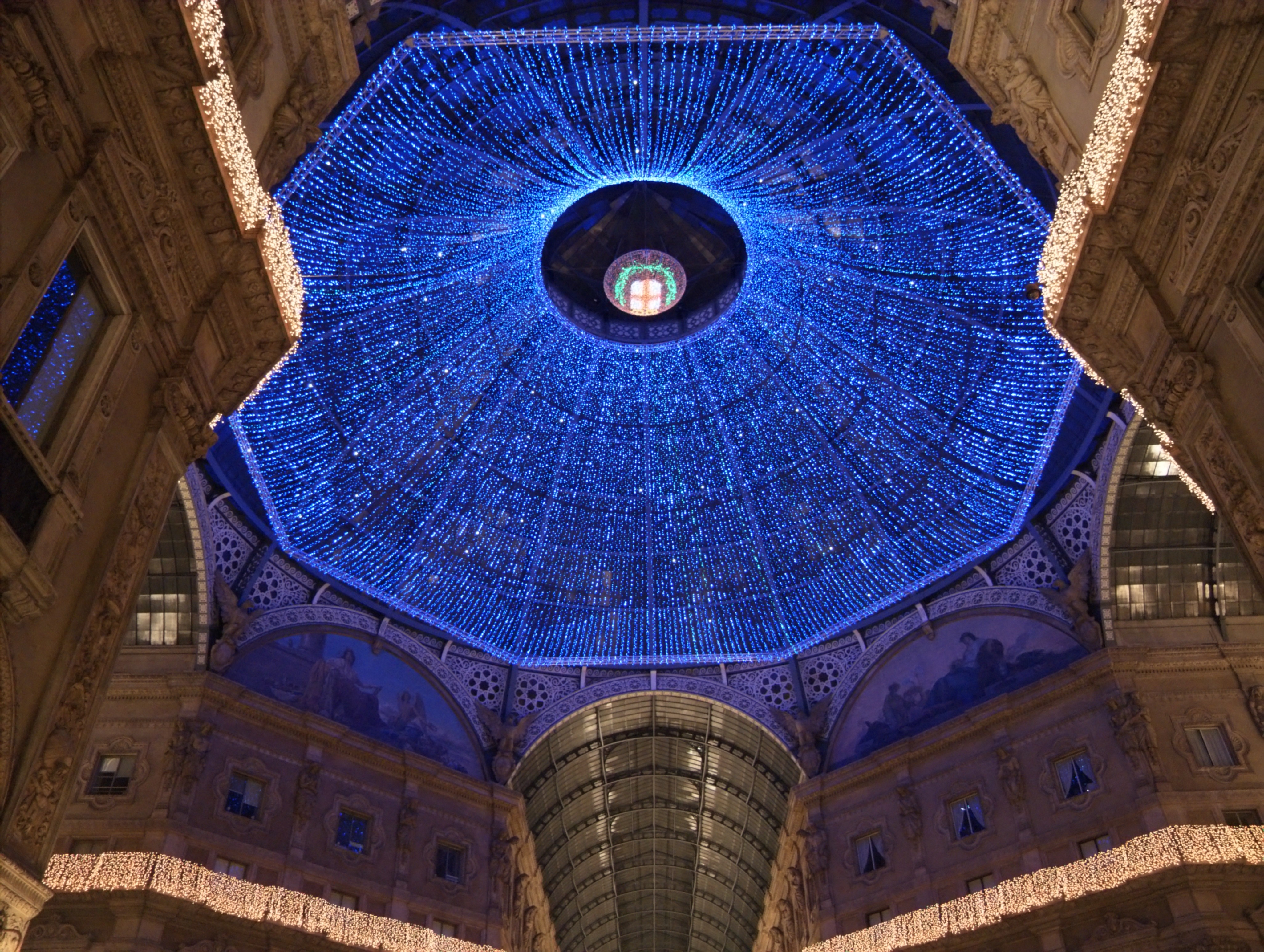 Milan (Italy) - Vittorio Emanuele gallery with Christmas decorations