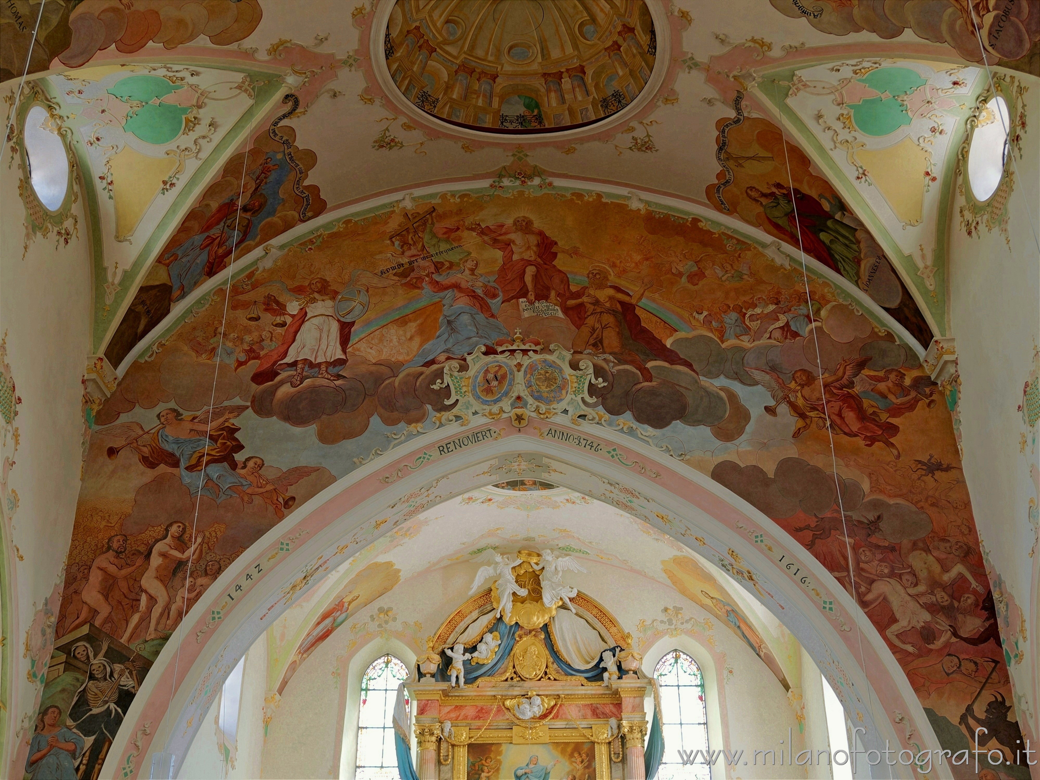 Engen (Germania): Affreschi sull'arcone della Chiesa Mariä Himmelfahrt - Engen (Germania)