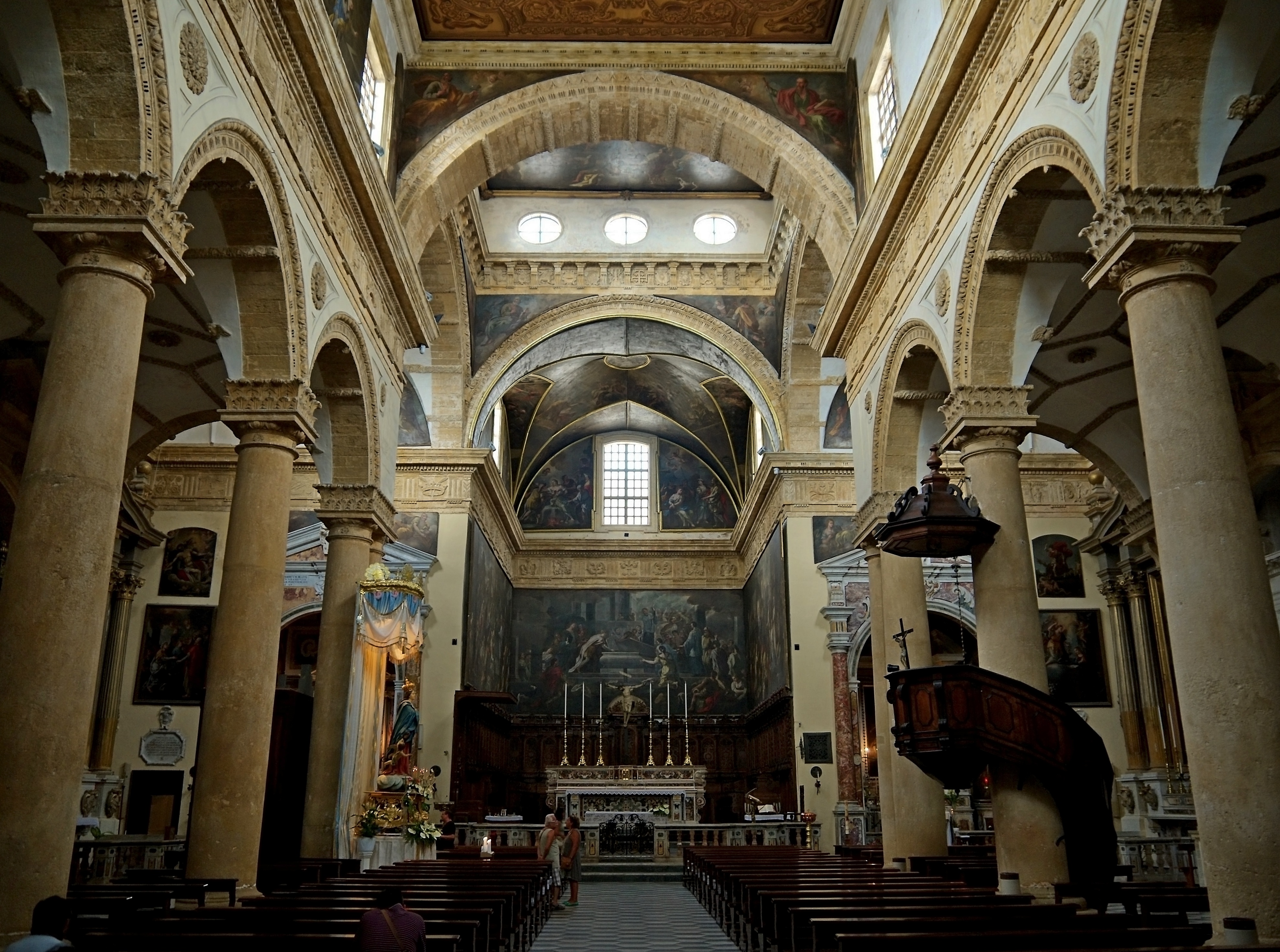 Gallipoli (Lecce, Italy): Interior of the Duomo - Gallipoli (Lecce, Italy)