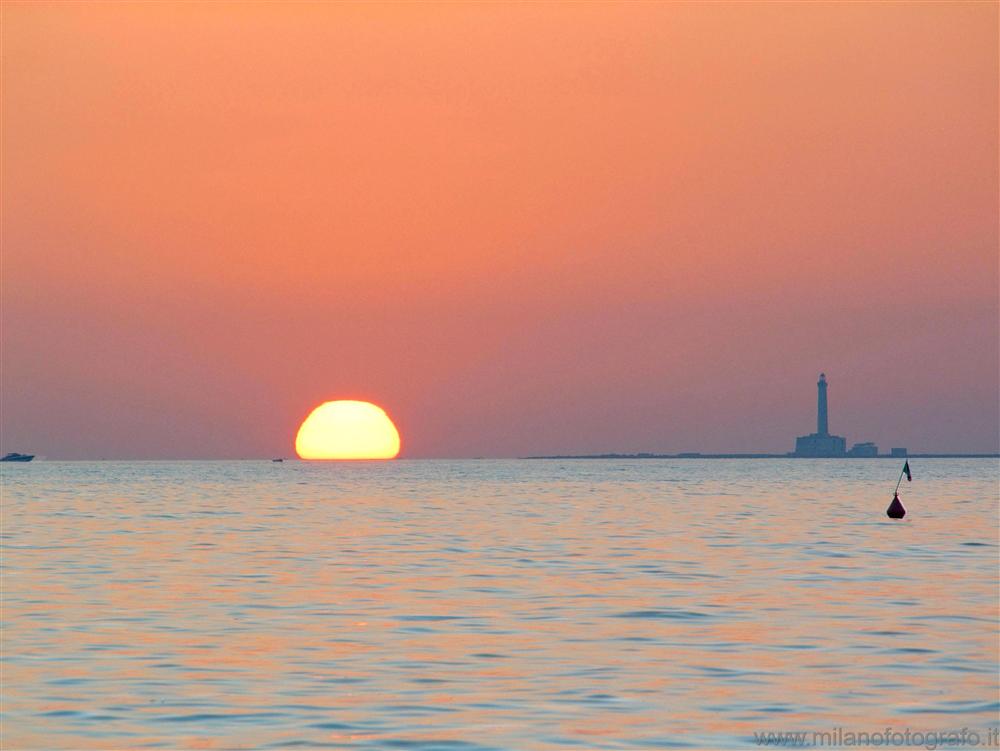 Baia Verde frazione di Gallipoli (Lecce) - Tramonto con l' isola di Sant Andrea