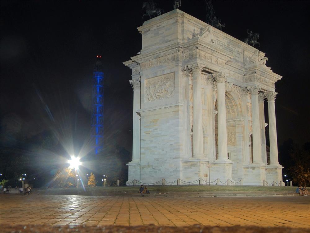 Milan (Italy) - Arco della Pace by night