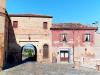 Mondaino (Rimini): Porta di ingresso settentrionale del borgo
