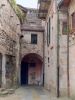 Orta San Giulio (Novara): Voltone fra le vecchie case dell'Isola di San Giulio