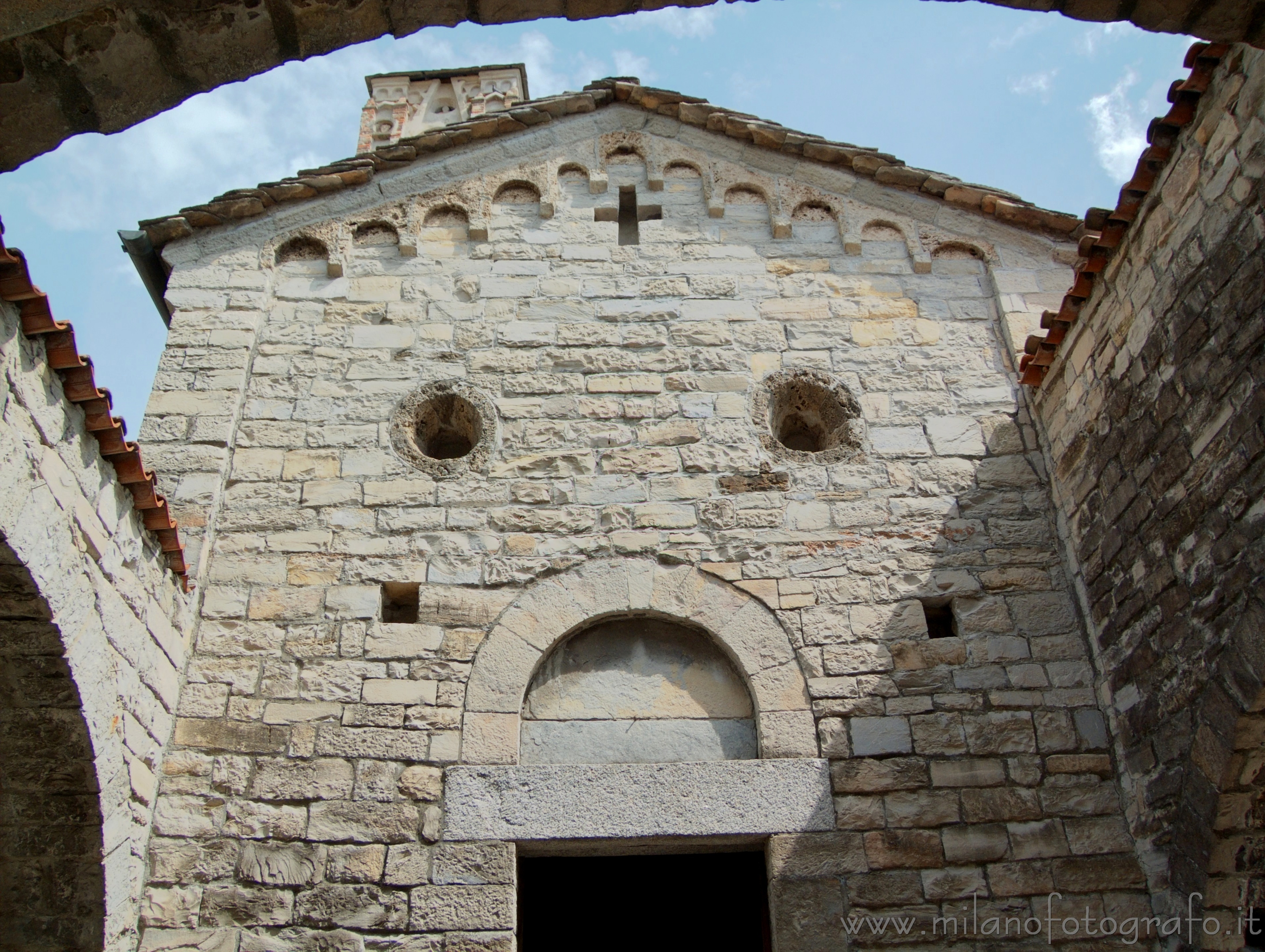 Ossuccio (Como, Italy): Facade of the church of Santa Maria Maddalena - Ossuccio (Como, Italy)