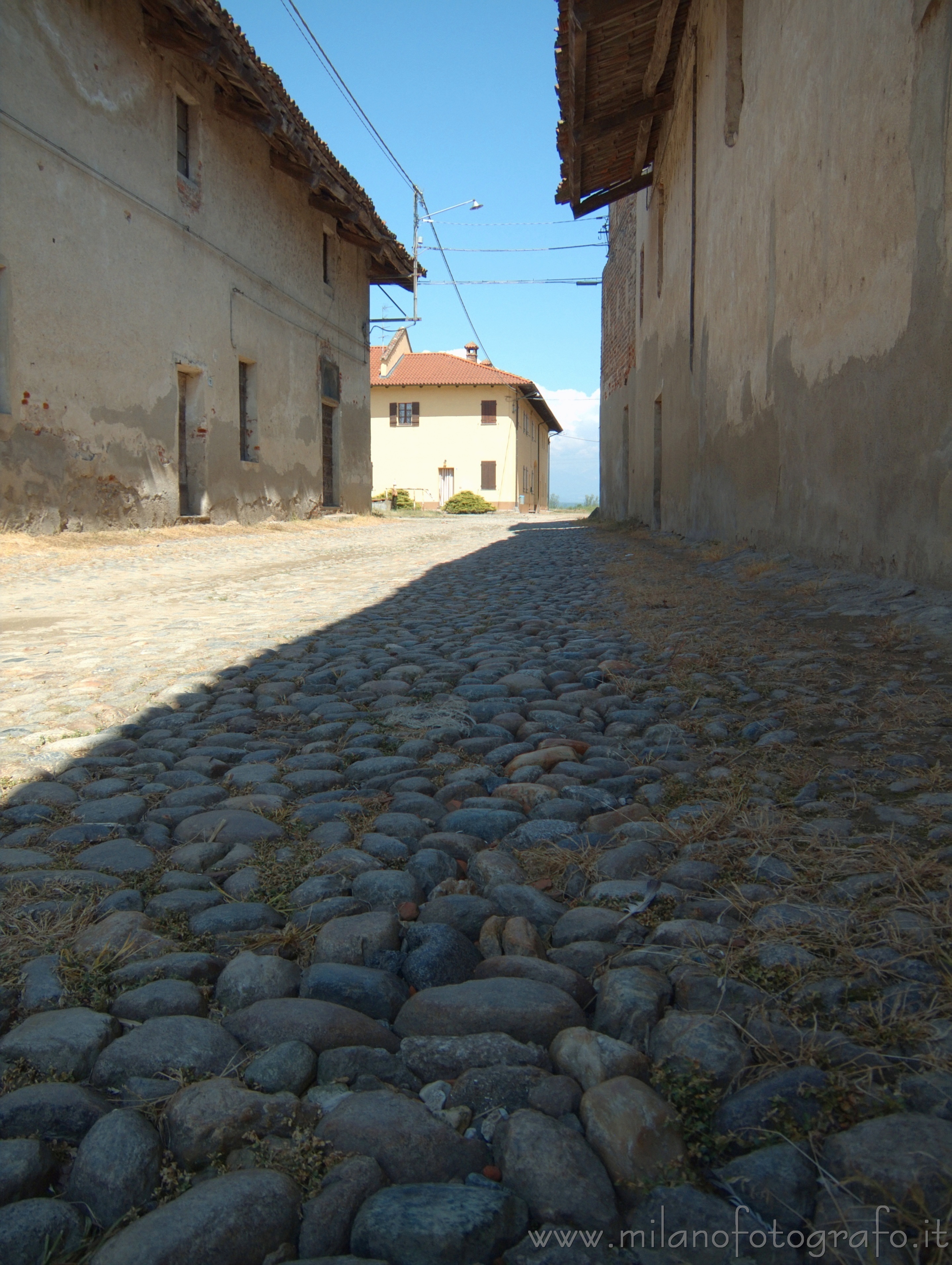 San Damiano fraction of Carisio (Vercelli, Italy): Glimpse on cobblestone street - San Damiano fraction of Carisio (Vercelli, Italy)