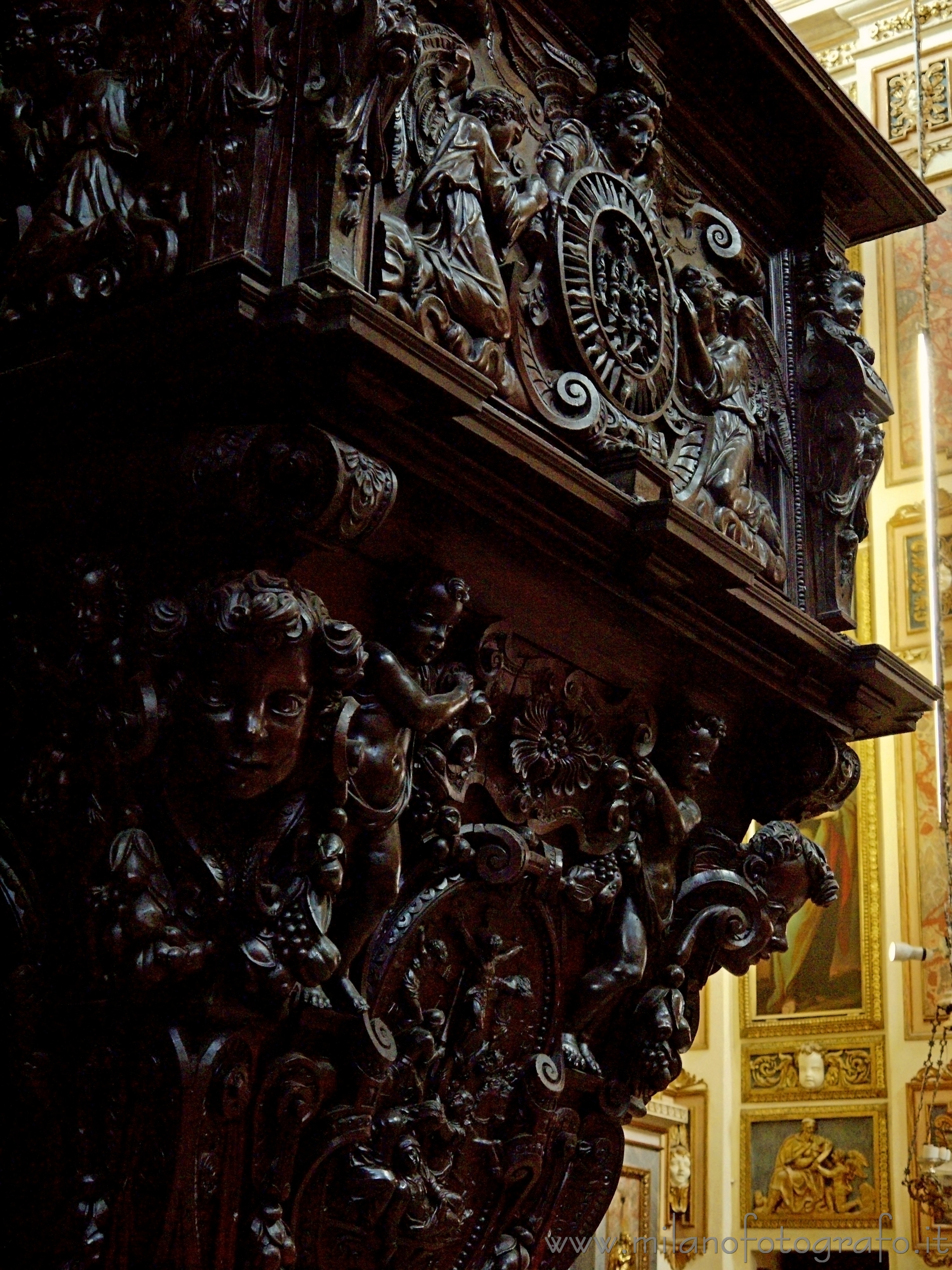 Milan (Italy): Detail of the pulpit of San Fedele - Milan (Italy)