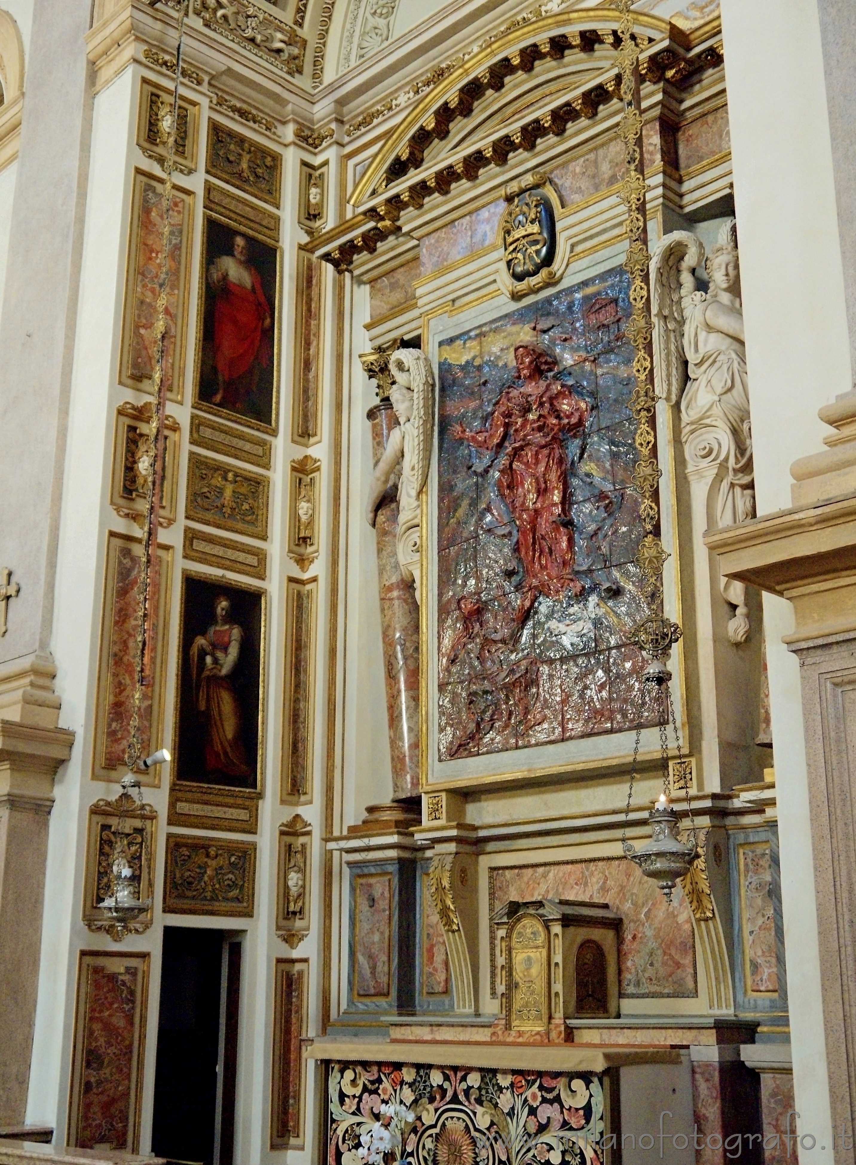 Milan (Italy): Sacred Heart Ceramic Lucio Fontana (1956) in San Fedele - Milan (Italy)