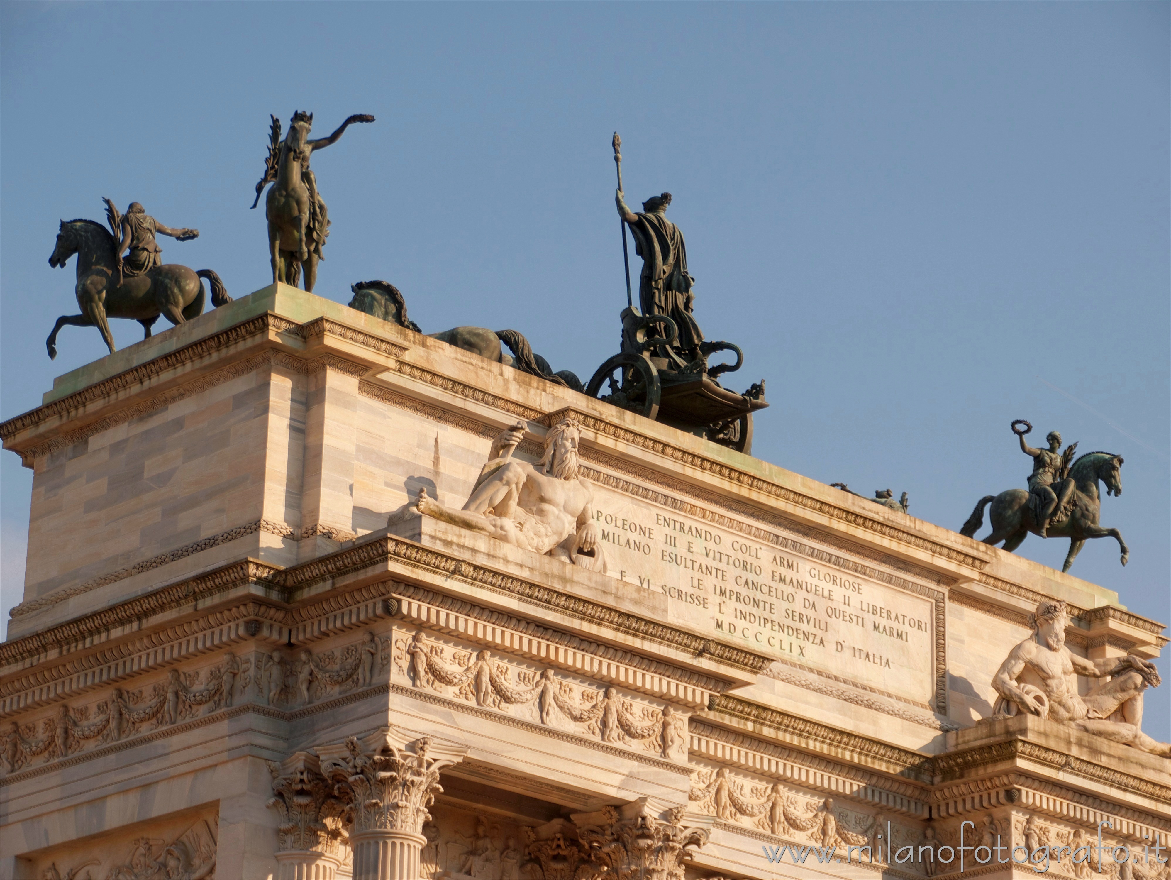 Milano: Parte superiore dell'Arco della Pace - Milano