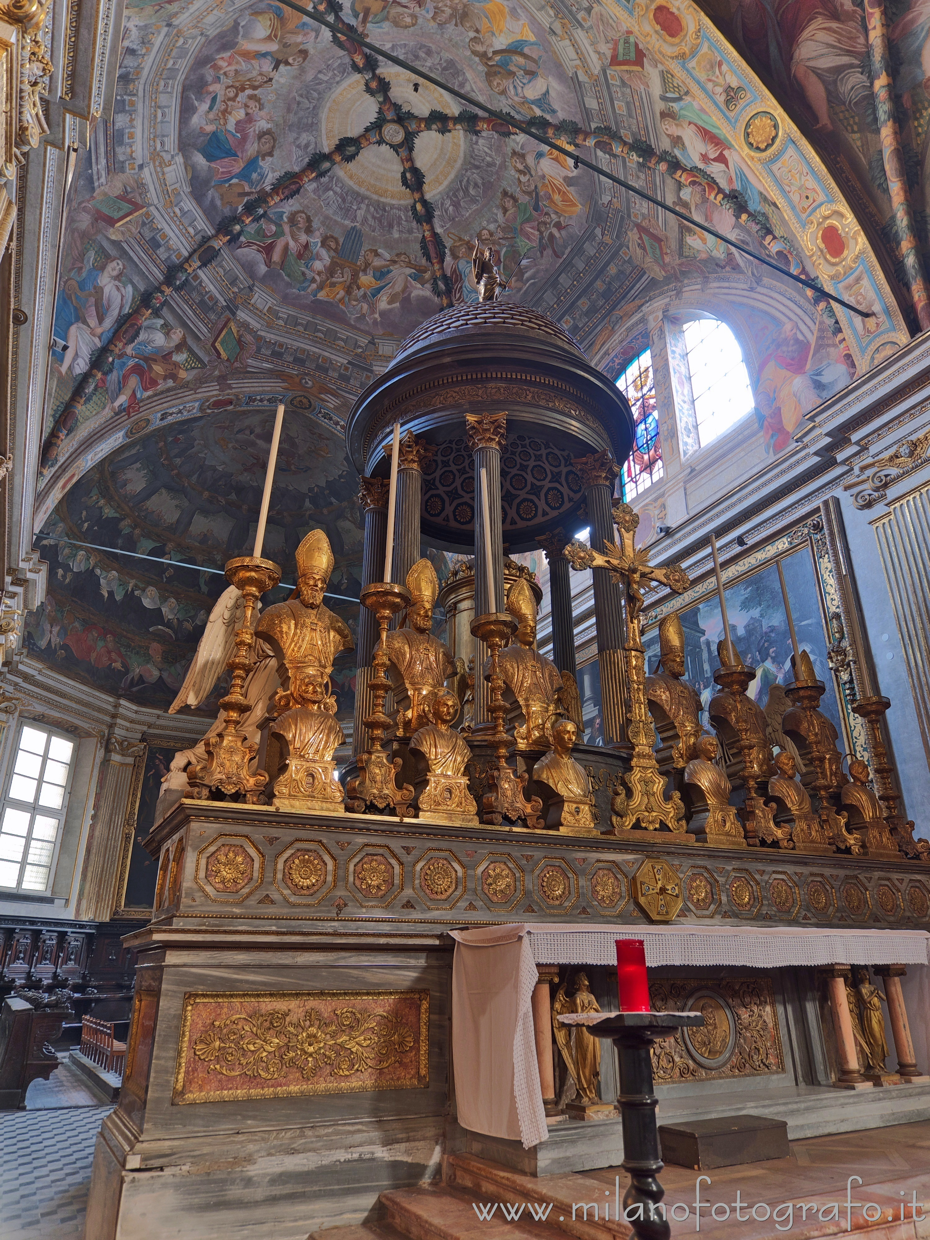 Milan (Italy): Main altar of the Basilica of San Marco - Milan (Italy)