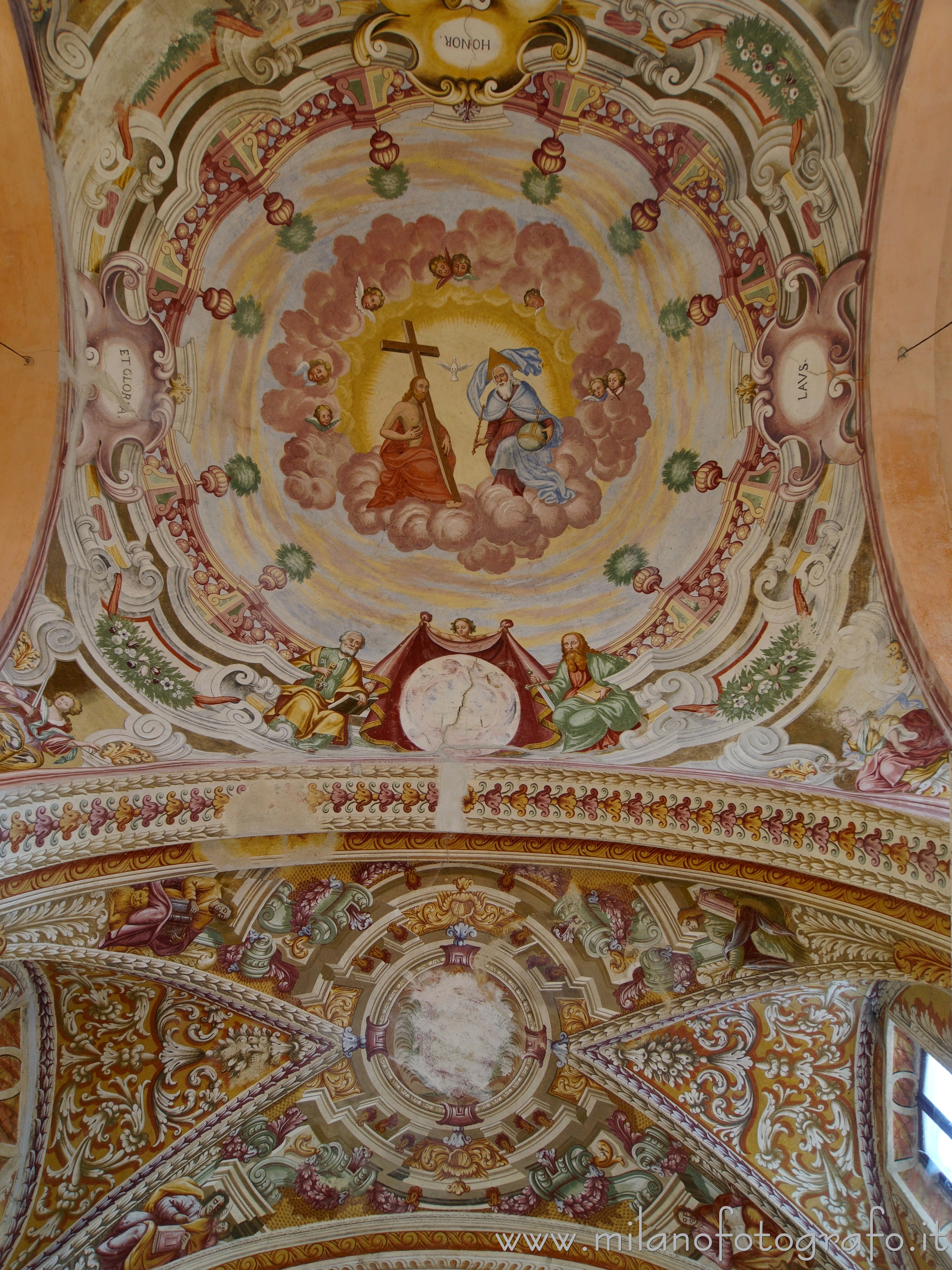 Benna (Biella, Italy): Frescoes on the vaults of the crossing and of the presbytery of the Church of St. John Evangelist - Benna (Biella, Italy)