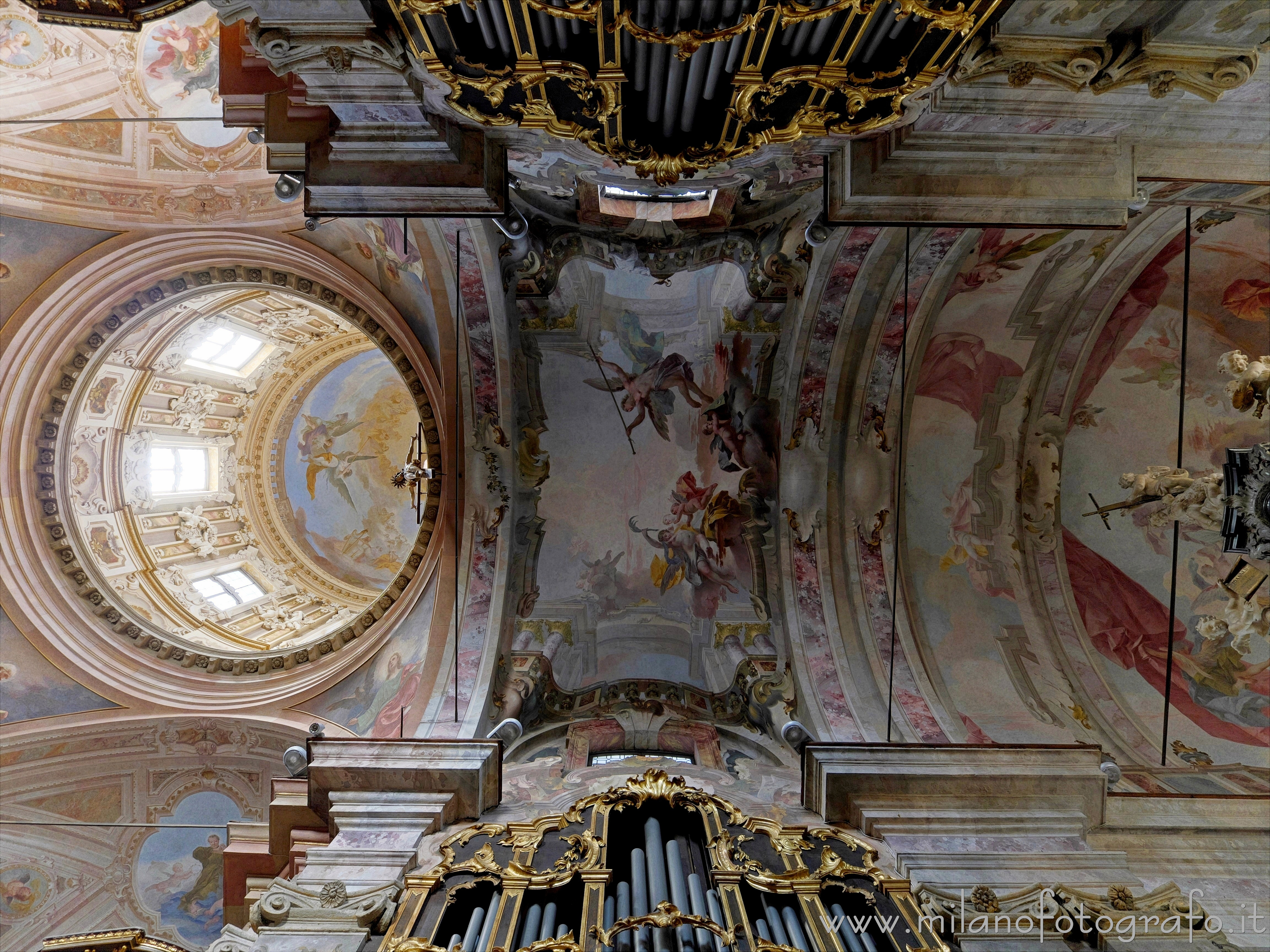 Busto Arsizio (Varese, Italy): Vault of the prebytery of the Basilica of St. John Baptist - Busto Arsizio (Varese, Italy)