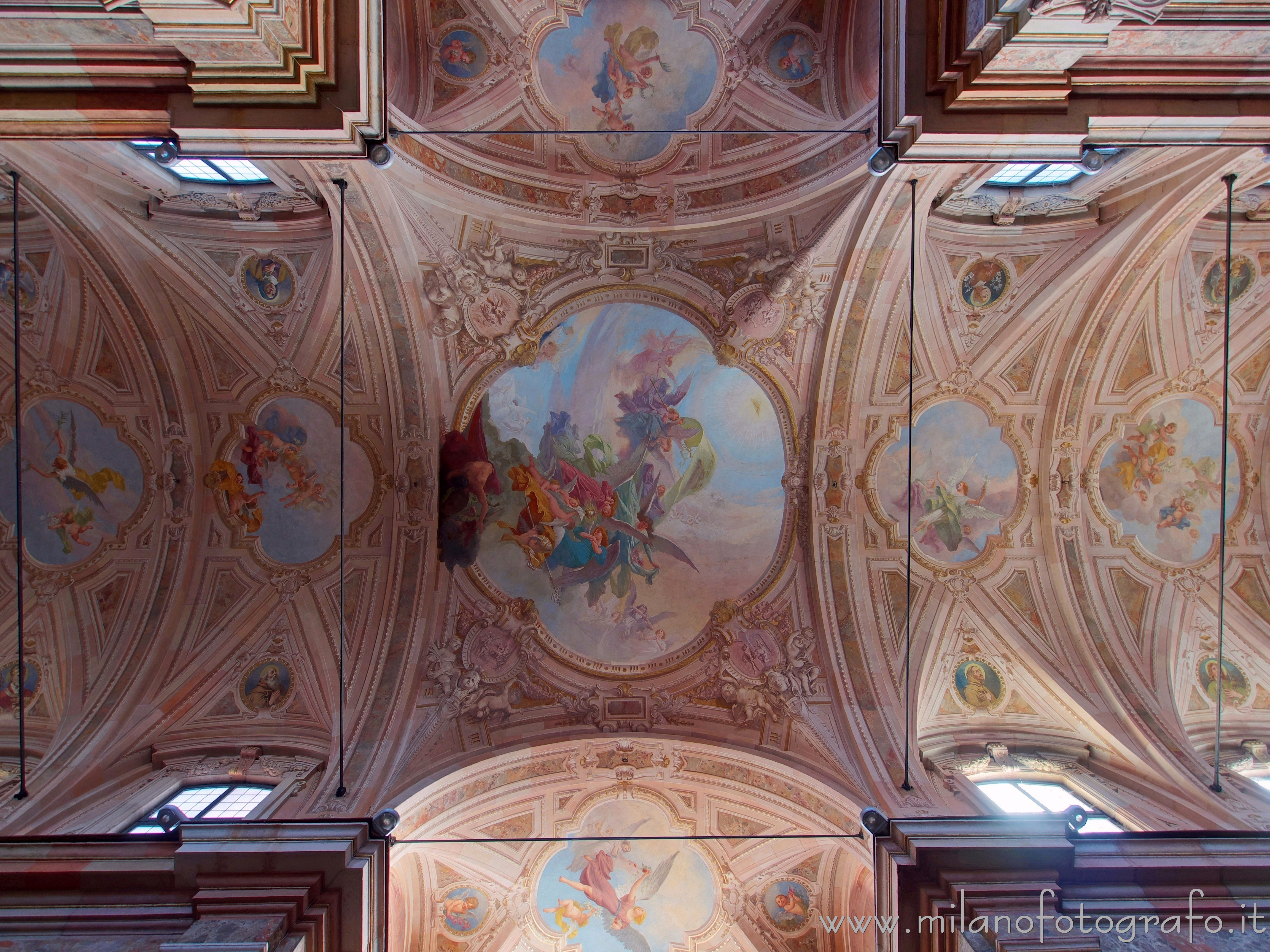 Busto Arsizio (Varese): Volta del primo transetto della Basilica di San Giovanni Battista - Busto Arsizio (Varese)