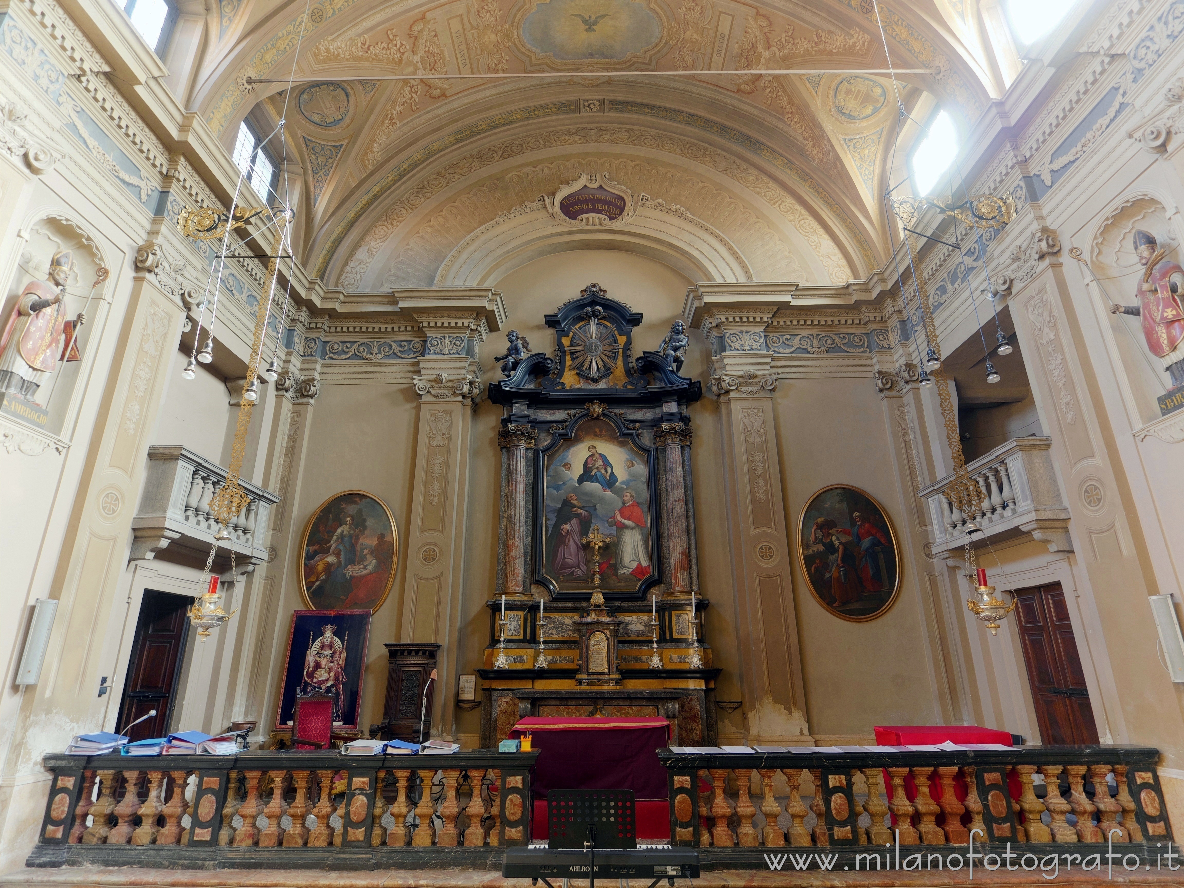 Busto Arsizio (Varese, Italy): Presbytery of the Church of St. Anthony Abbot - Busto Arsizio (Varese, Italy)