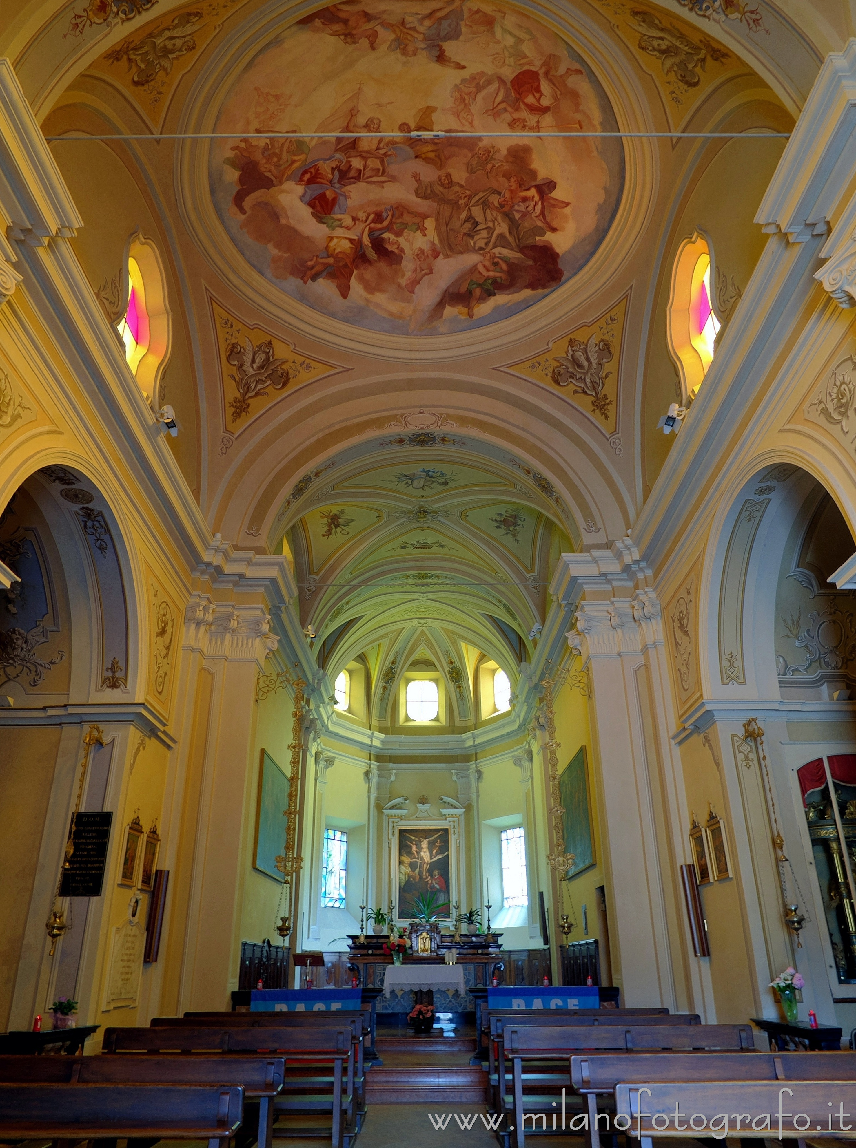 Canzo (Como): Interno della Chiesa dei santi Francesco e Miro - Canzo (Como)