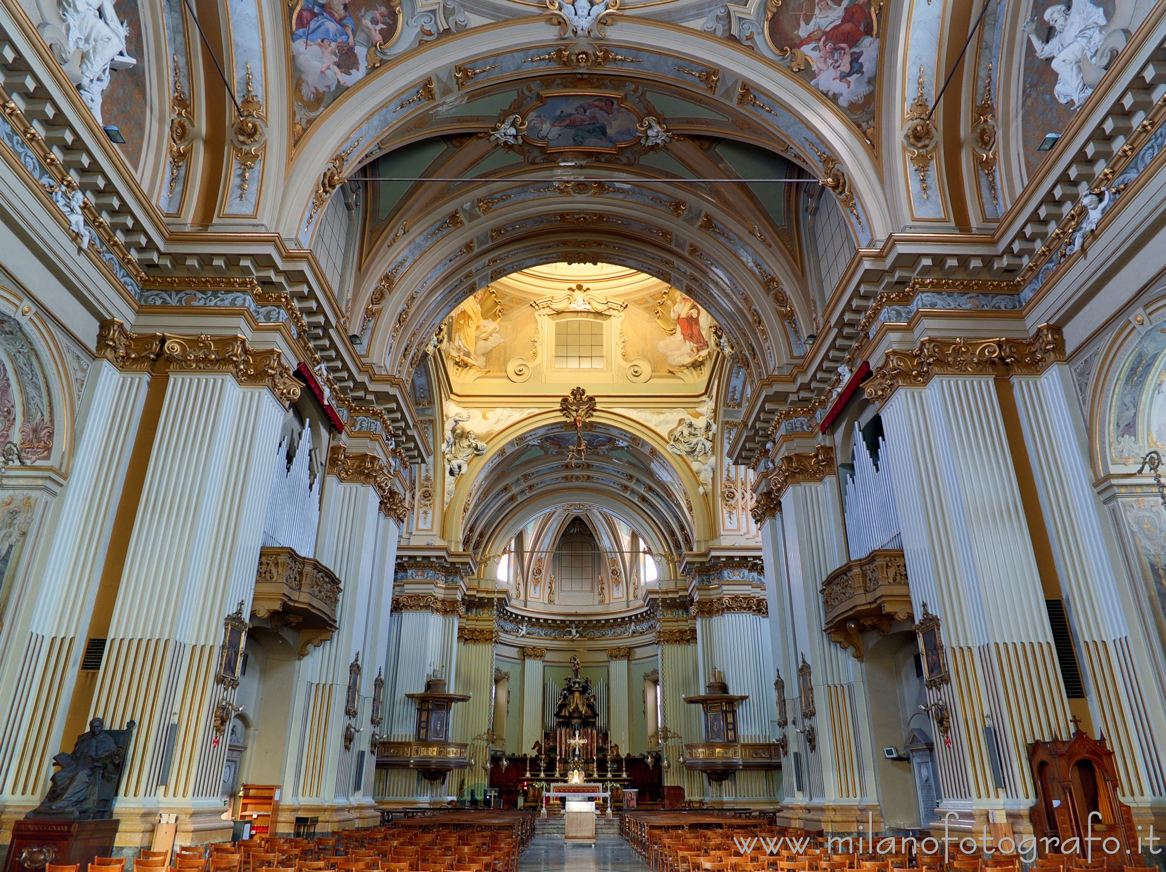 Desio (Milan, Italy): Interior of the Basilica of the Saints Siro and Materno - Desio (Milan, Italy)