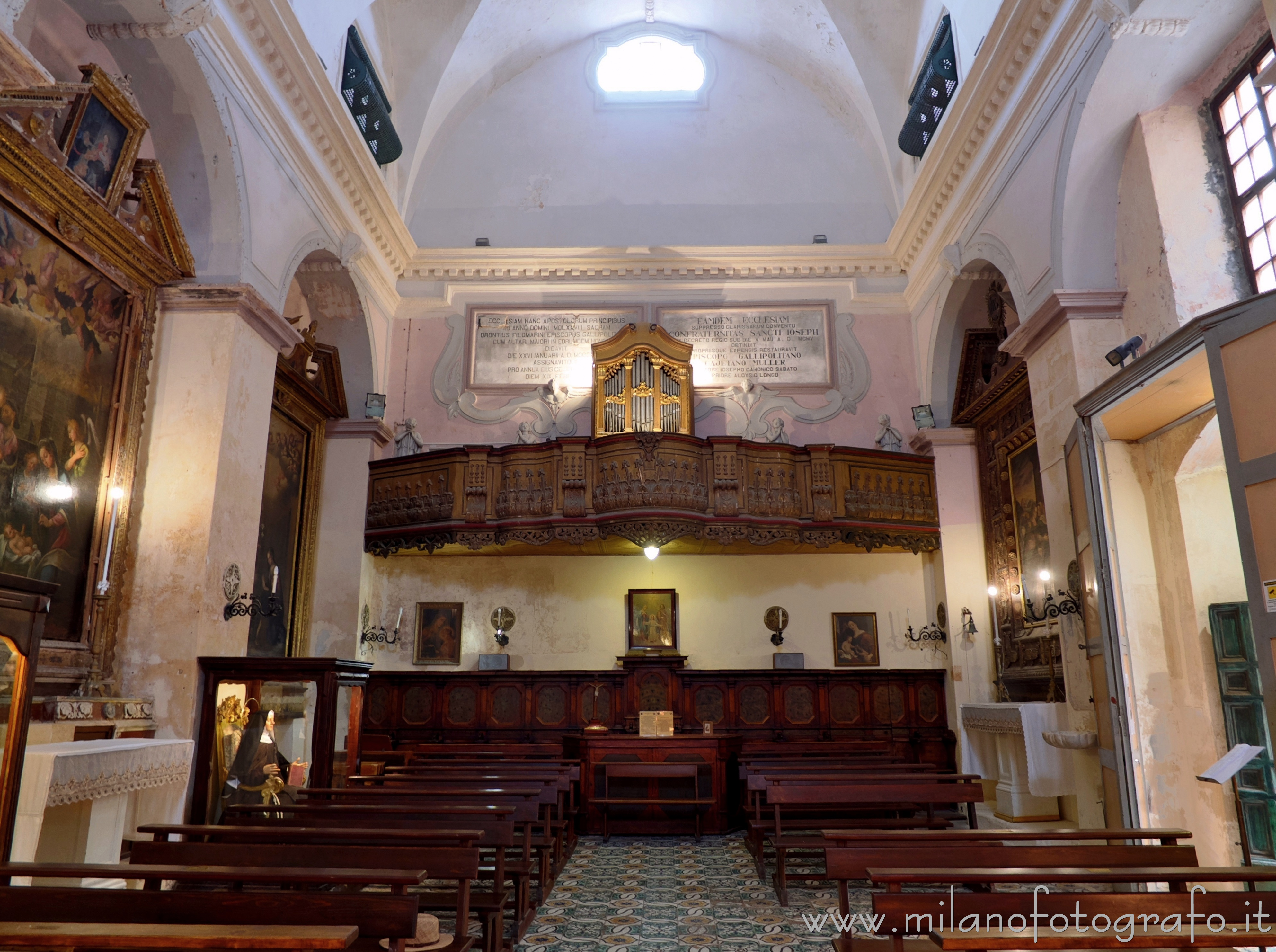 Gallipoli (Lecce, Italy): Nave of the Church of San Giuseppe - Gallipoli (Lecce, Italy)