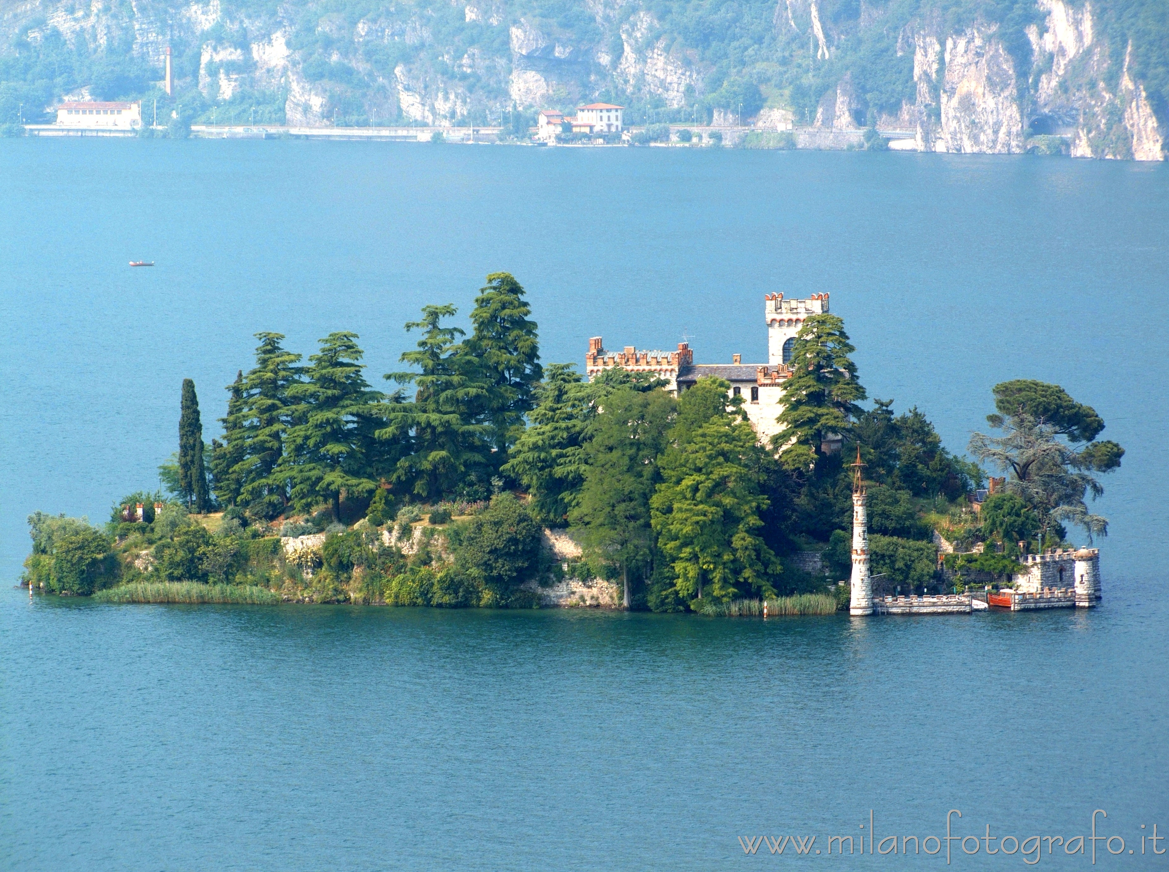 Monte Isola (Brescia): Isola di Loreto - Monte Isola (Brescia)