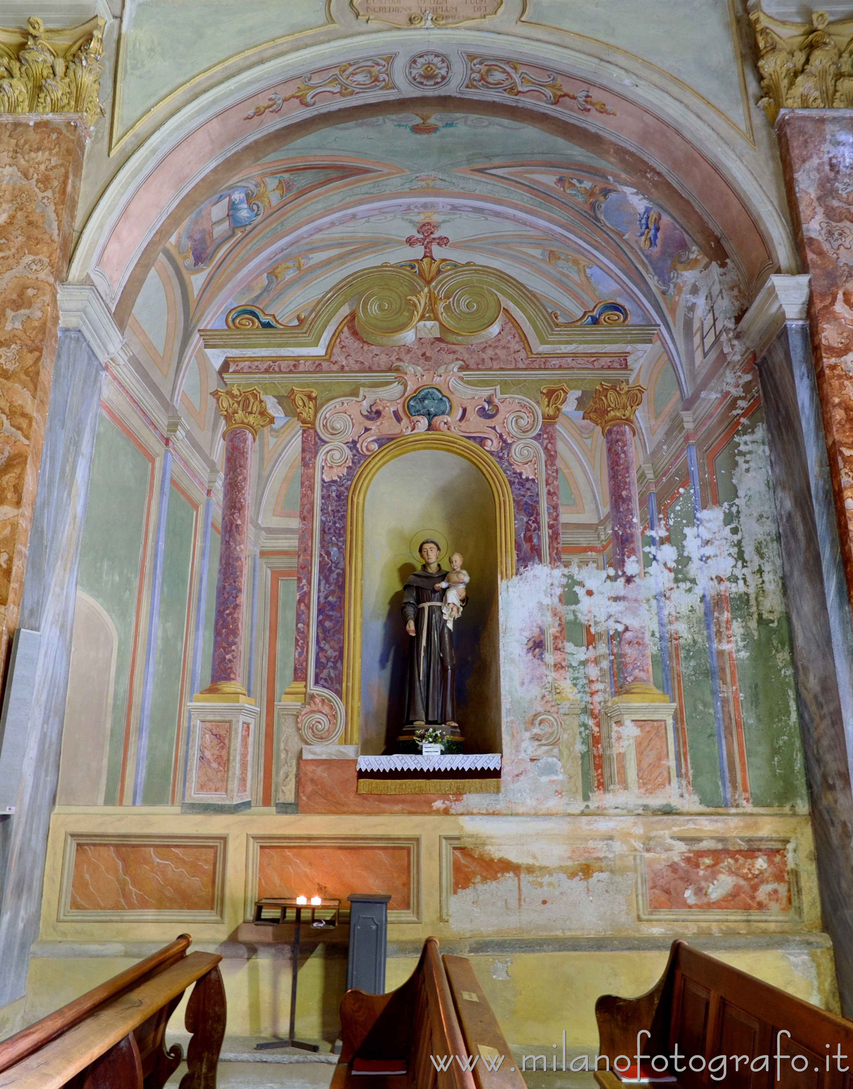 Lenta (Vercelli, Italy): Fake Chapel of Saint Anthony of Padua in the Parish Church of San Pietro - Lenta (Vercelli, Italy)