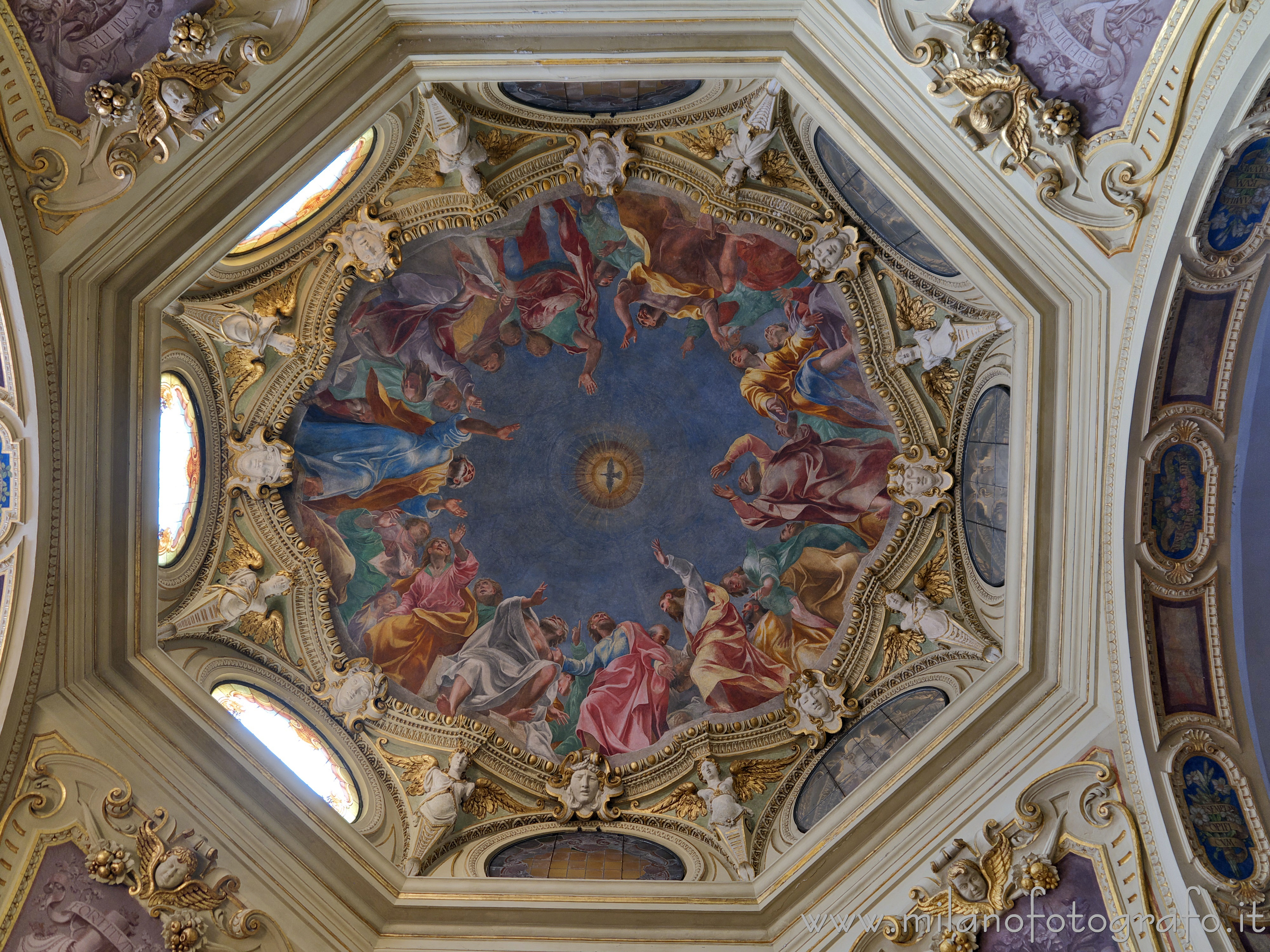 Milano: Interno della cupola della Cappella di San Giuseppe nella Basilica di San Marco - Milano