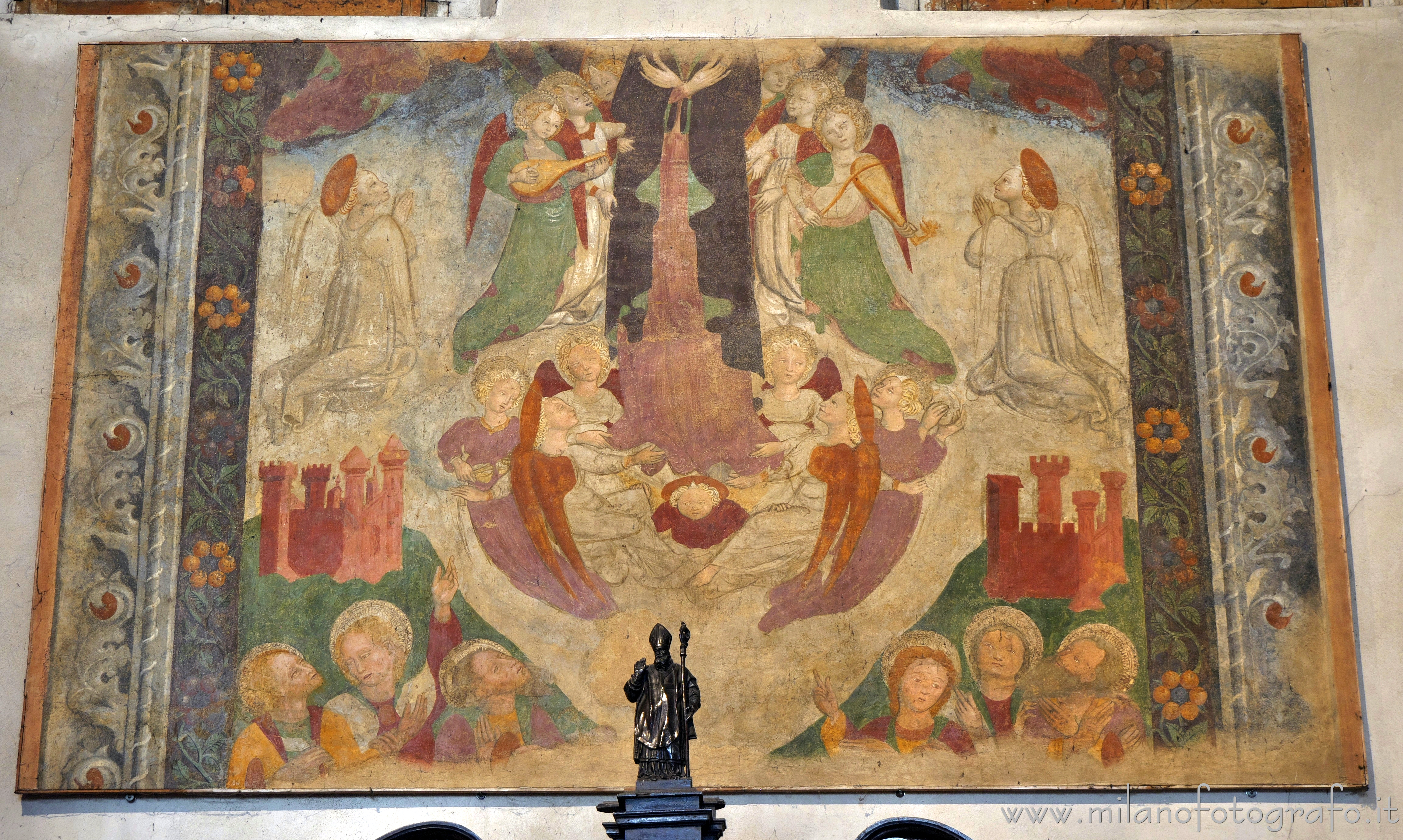 Milan (Italy): Ripped fresco of the Assumption in the Basilica of Sant'Eustorgio - Milan (Italy)