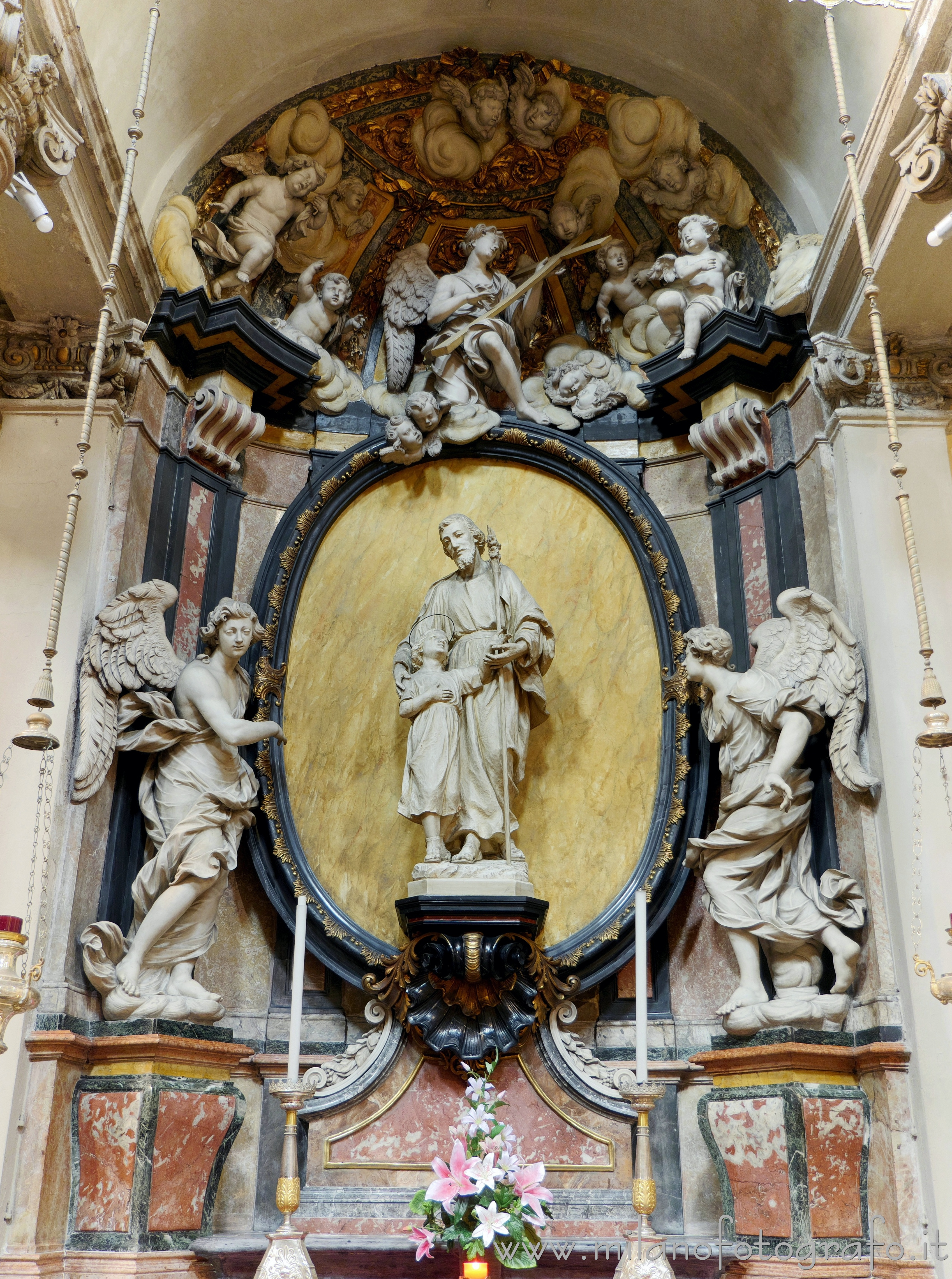 Milan (Italy): Retable of the altar of St. Joseph in the  Church of Santa Maria alla Porta - Milan (Italy)