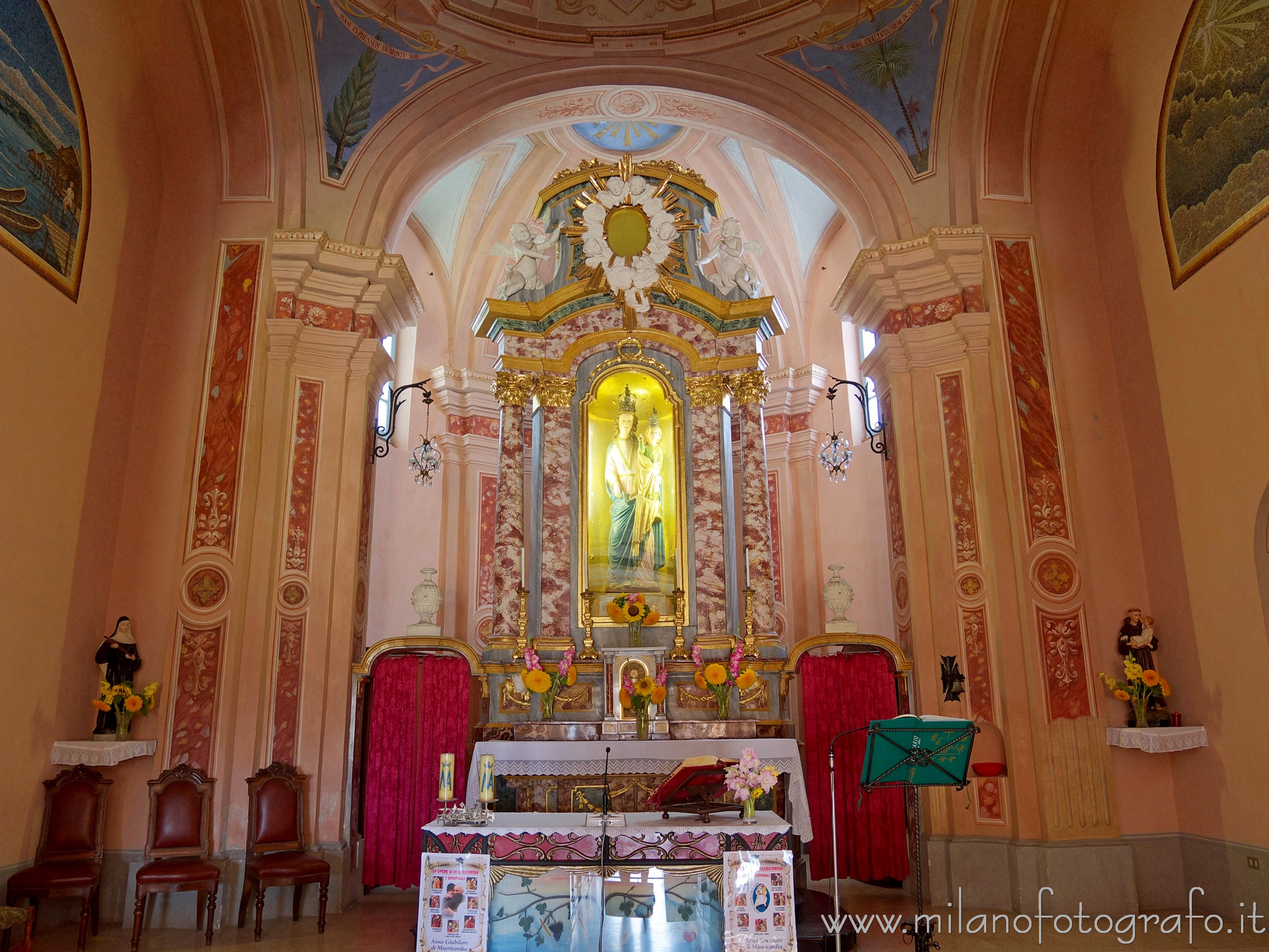 Anzasco frazione di Piverone (Torino): Presbiterio della Chiesa della Madonna di Anzasco - Anzasco frazione di Piverone (Torino)