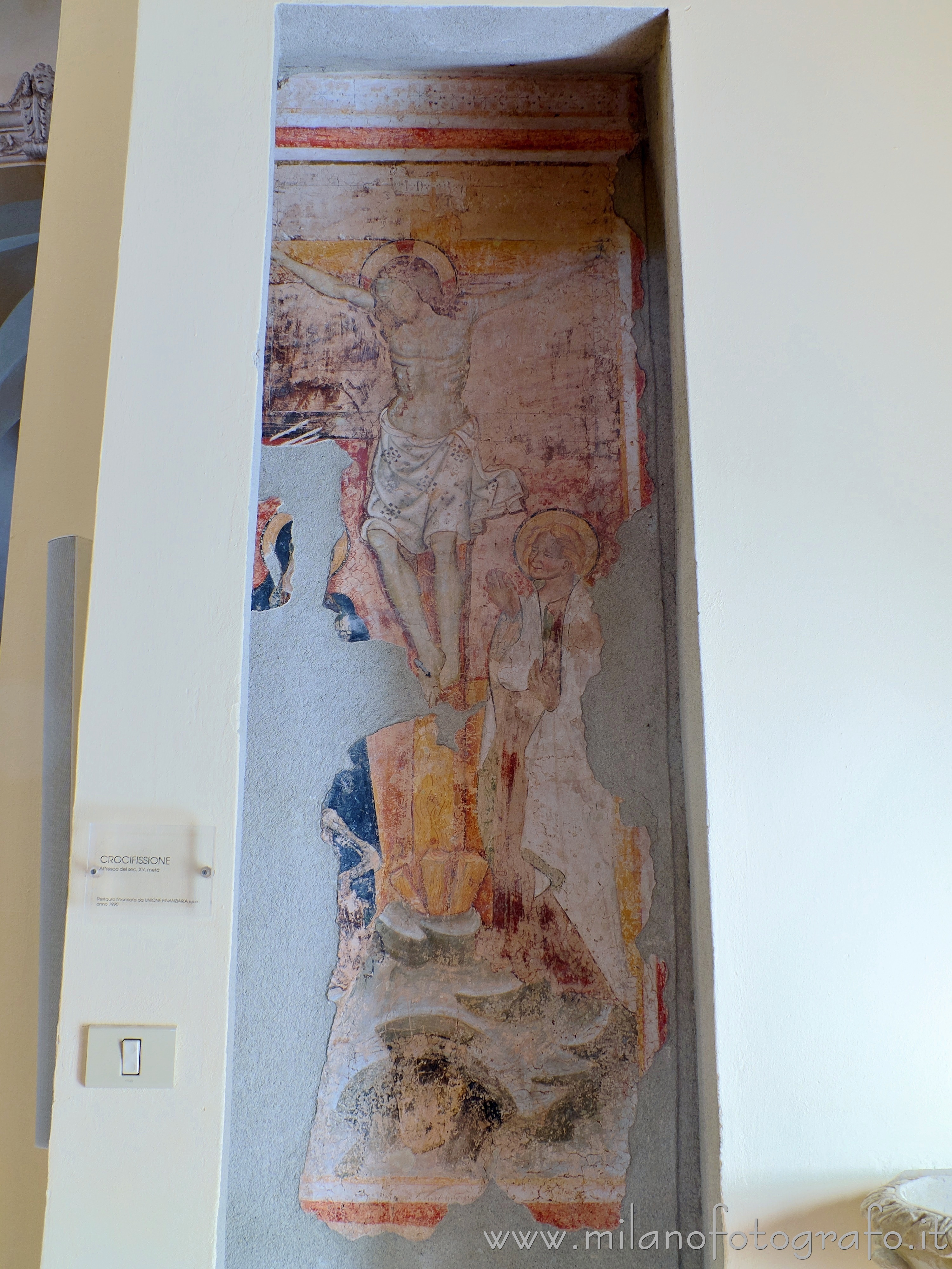 Racale (Lecce, Italy): Fresco of the crucifixion in the Church of St. George - Racale (Lecce, Italy)