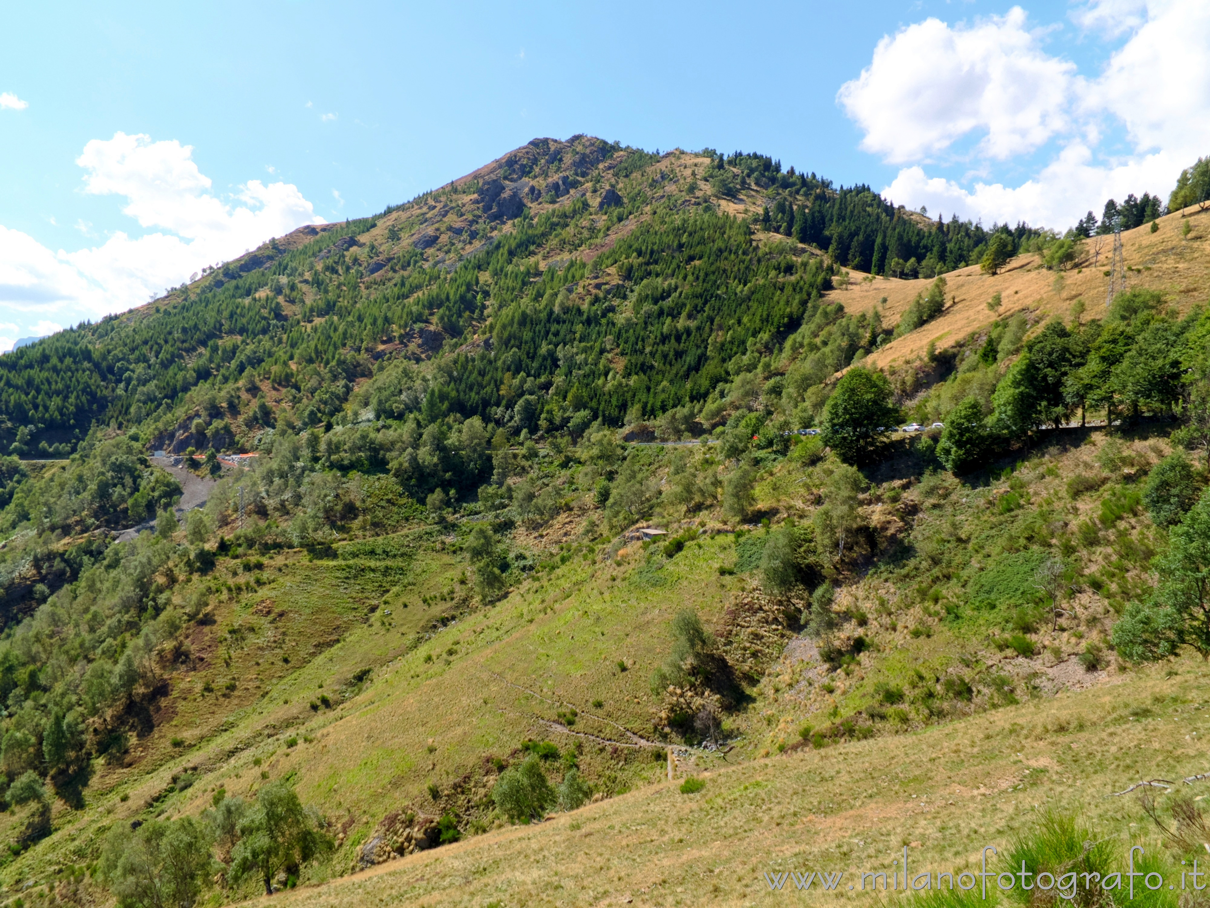 Tavigliano (Biella): La Panoramica Zegna subito sotto Bocchetto Sessera - Tavigliano (Biella)