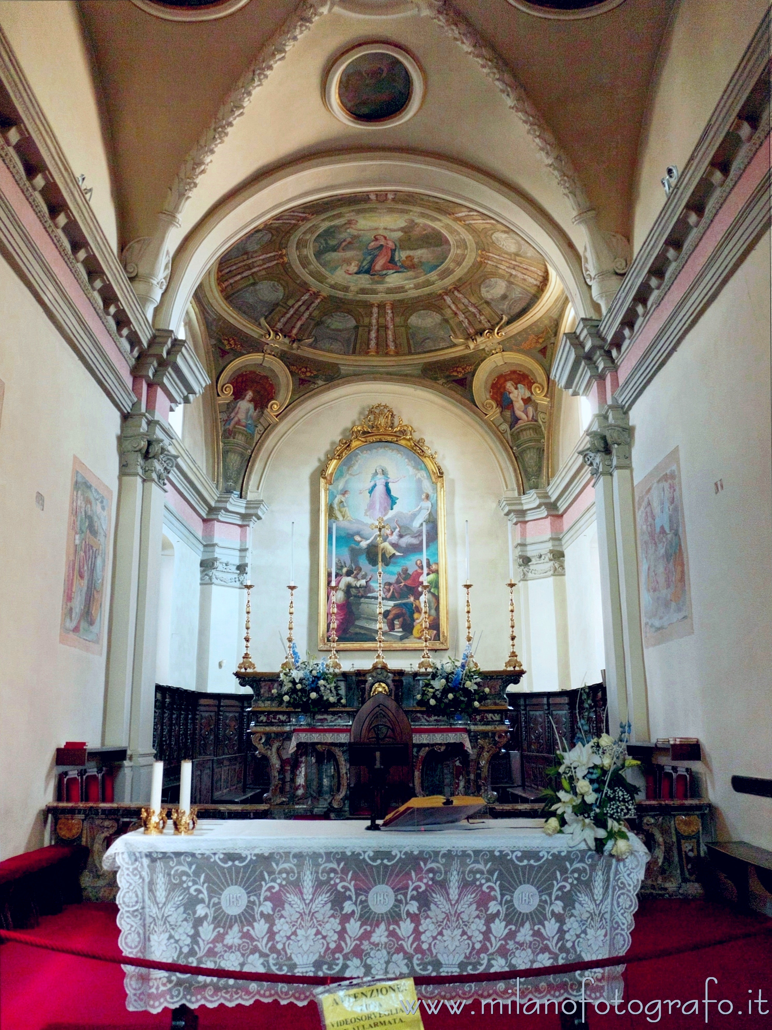 Vigliano Biellese (Biella, Italy): Presbytery and apse of the Church of Santa Maria Assunta - Vigliano Biellese (Biella, Italy)