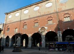 Milan - Mercanti Square: Pictures and Info