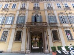 Milan - Visconti Palace: Pictures and Info