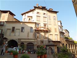 Places  of historical value  of artistic value around Milan (Italy): Bergamo